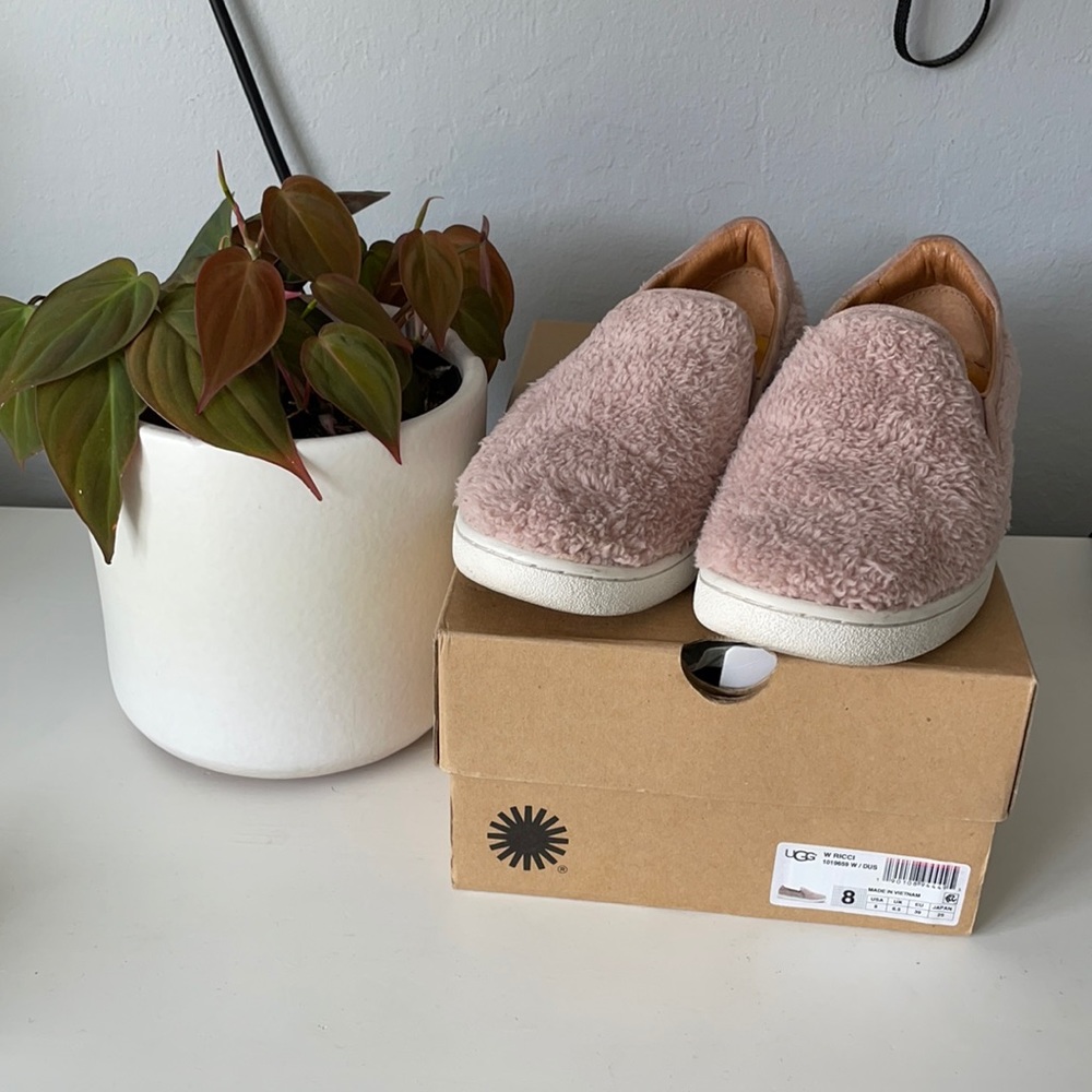 UGG Sneakers